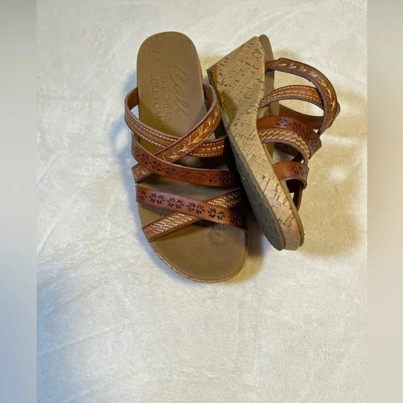 Cali from Skechers luxe foam tan leather sandals women’s size 7 - Picture 2 of 3